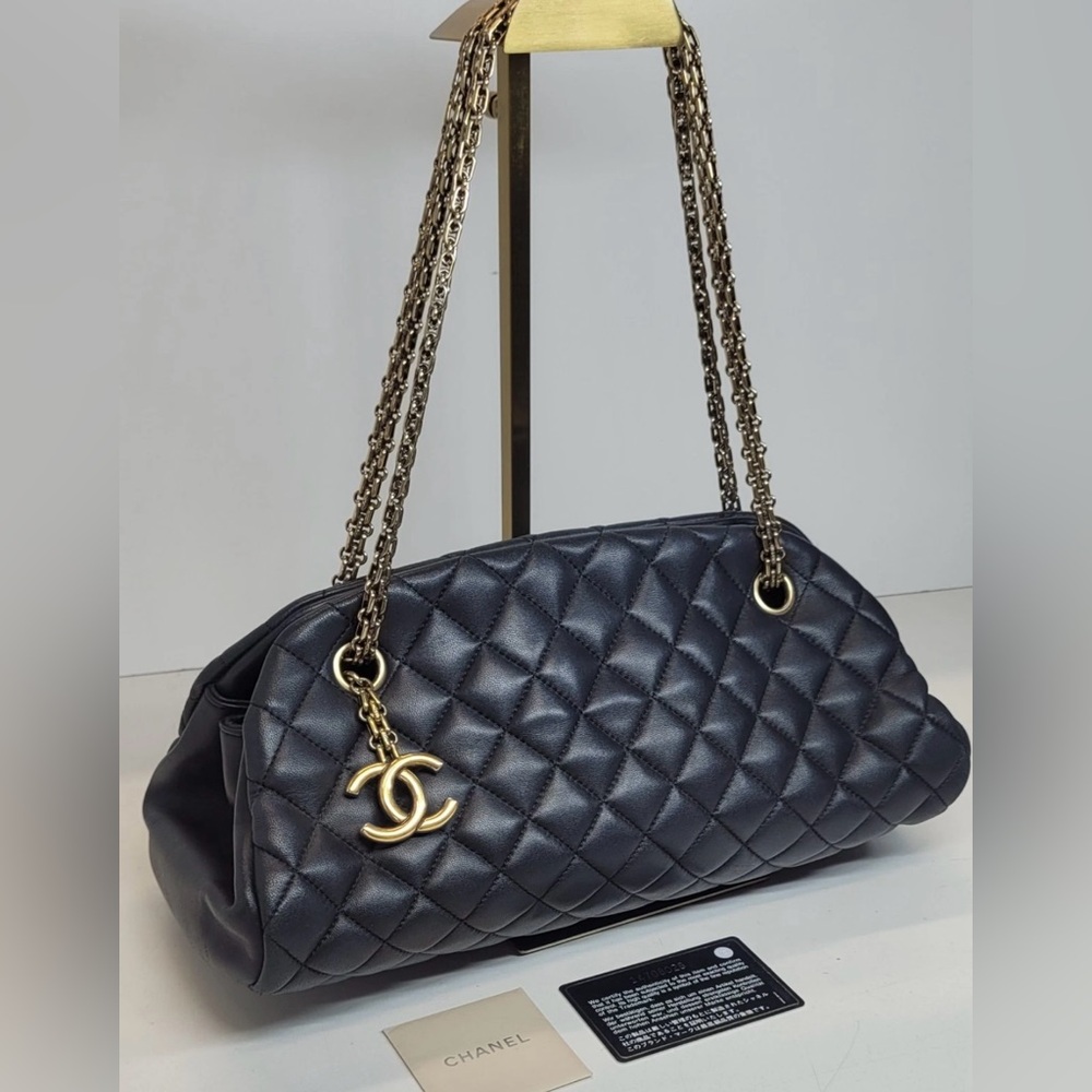 Sold!❌Chanel 2011 Mademoiselle Lambskin Bag W/COA Card